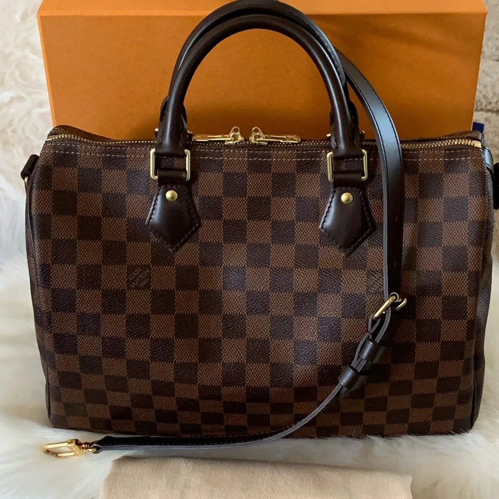 Louis Vuitton 𝐒𝐩𝐞𝐞𝐝𝐲 𝐁𝐚𝐧𝐝𝐨𝐮𝐥𝐢𝐞𝐫𝐞 30 Damier 𝐄𝐛𝐞𝐧𝐞
